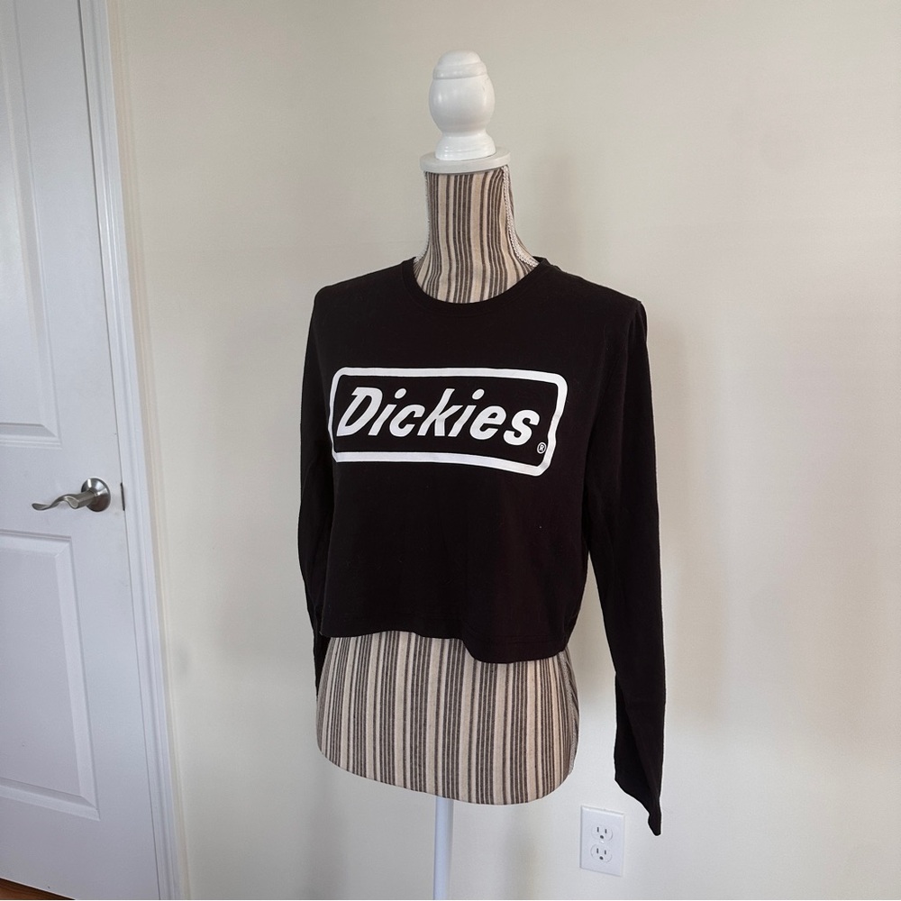 UO x Dickies Black Logo Long Sleeve Crop Top